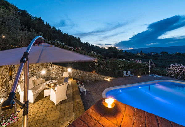 Villa Sole Di Toscana: Attività, Balcone / Terrazza / Patio, Benessere, Caratteristiche, Estate, Esterni, Piscina, Primavera, Servizi