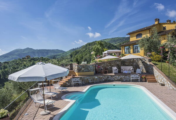 Villa Sole Di Toscana: Attività, Balcone / Terrazza / Patio, Benessere, Caratteristiche, Estate, Esterni, Piscina, Primavera, Servizi
