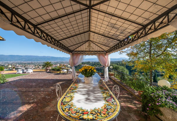Villa Sole Di Toscana: Attività, Balcone / Terrazza / Patio, Benessere, Caratteristiche, Estate, Esterni, Piscina, Primavera, Servizi