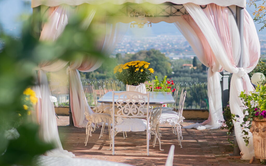 Villa Sole Di Toscana: Attività, Balcone / Terrazza / Patio, Benessere, Caratteristiche, Estate, Esterni, Piscina, Primavera, Servizi
