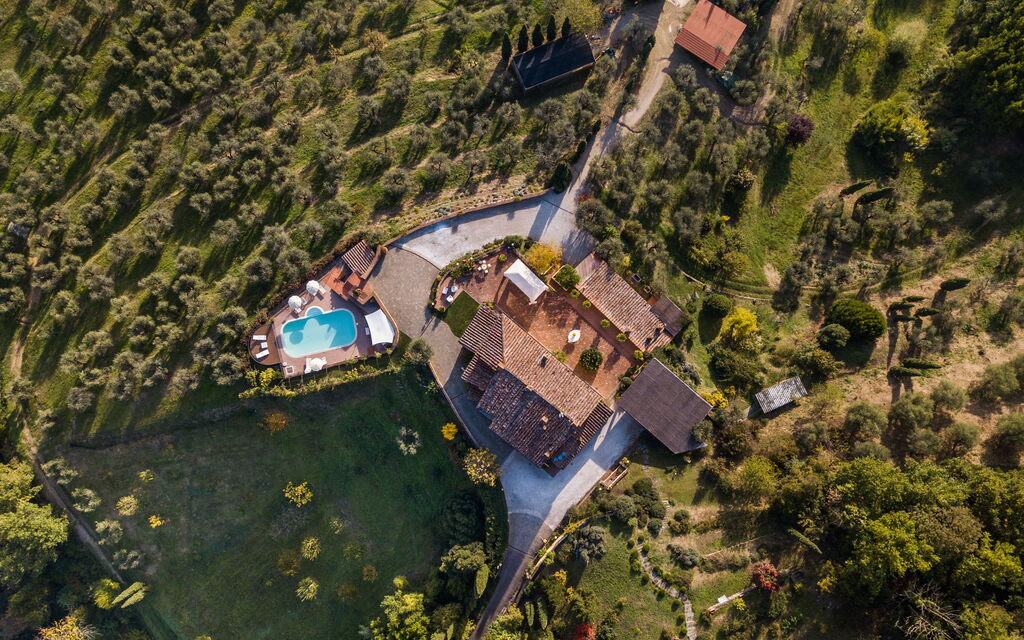 Villa Sole Di Toscana: Attività, Balcone / Terrazza / Patio, Benessere, Caratteristiche, Estate, Esterni, Piscina, Primavera, Servizi