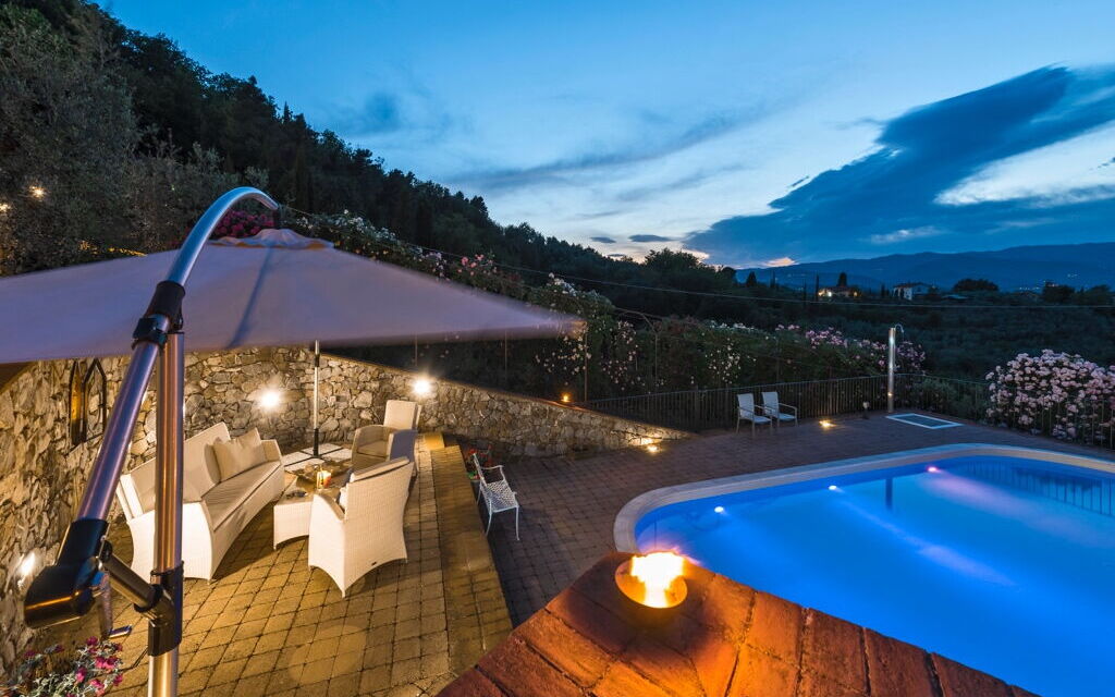 Villa Sole Di Toscana: Attività, Balcone / Terrazza / Patio, Benessere, Caratteristiche, Estate, Esterni, Piscina, Primavera, Servizi