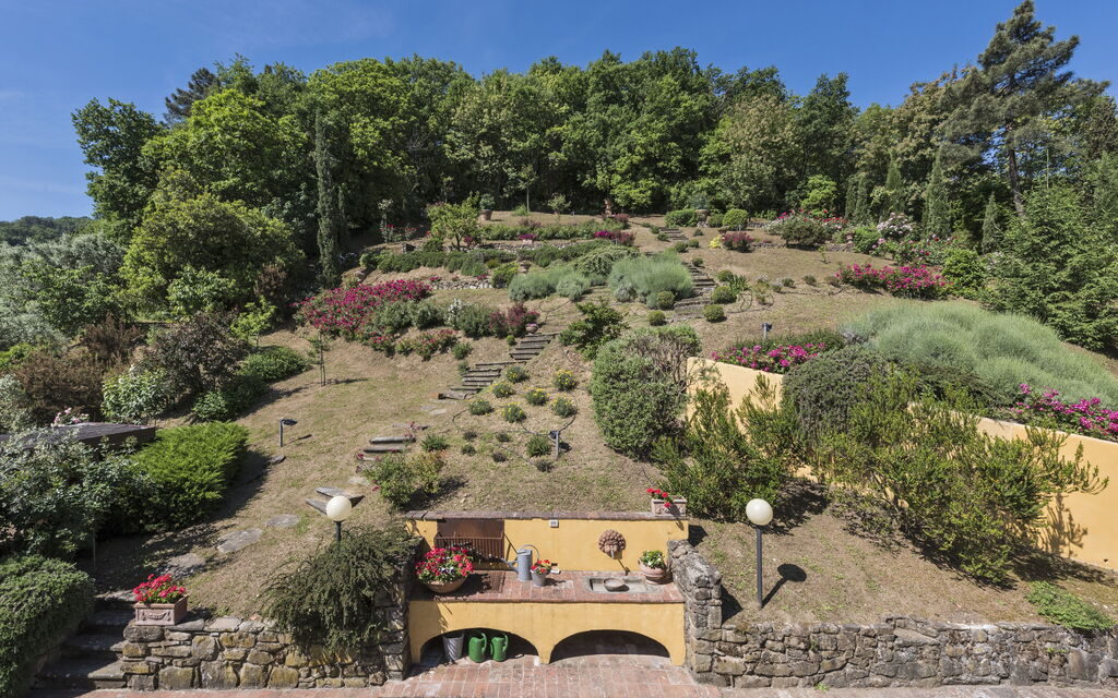 Villa Sole Di Toscana: Attività, Balcone / Terrazza / Patio, Benessere, Caratteristiche, Estate, Esterni, Piscina, Primavera, Servizi