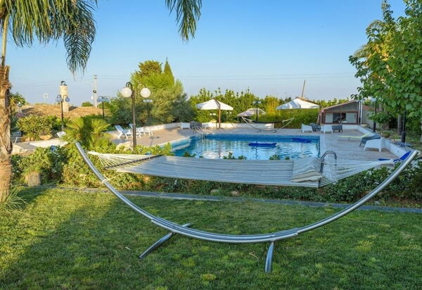 Villa Chiaramonte: Activities, Amenities, Balcony / Terrace / Patio, Pool, Spring, Summer