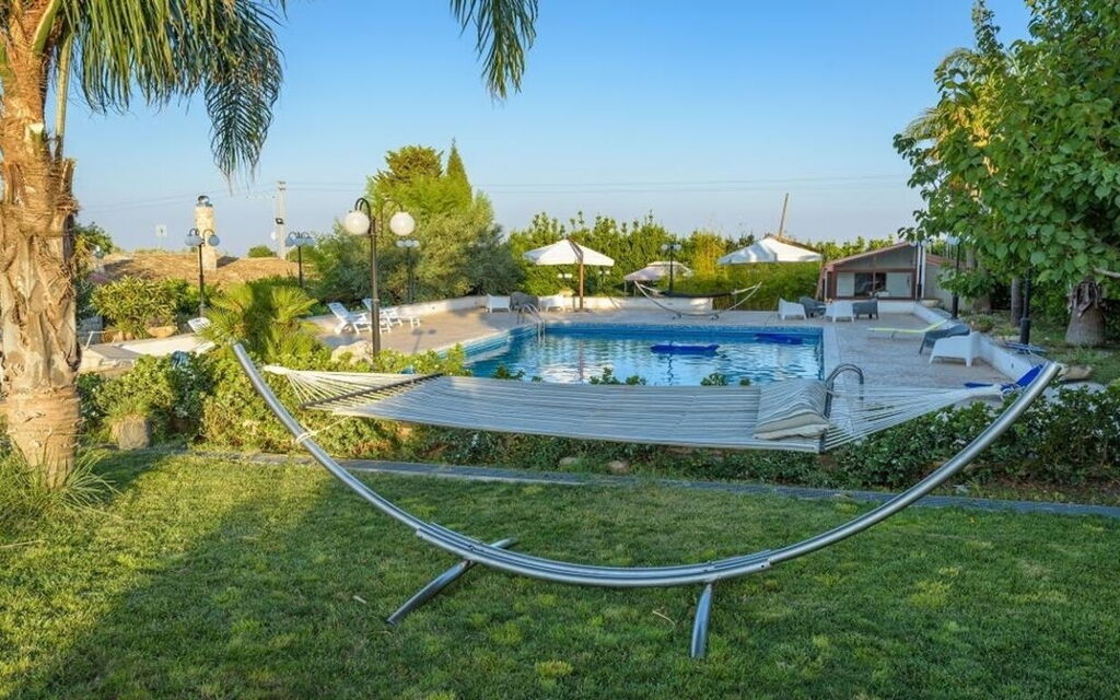 Villa Chiaramonte: Activities, Amenities, Balcony / Terrace / Patio, Pool, Spring, Summer