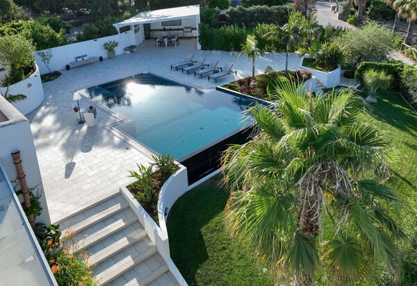 Villa Trepida: Activities, Amenities, Balcony / Terrace / Patio, Building Exterior, Garden, Main Entrance, Spring, Summer