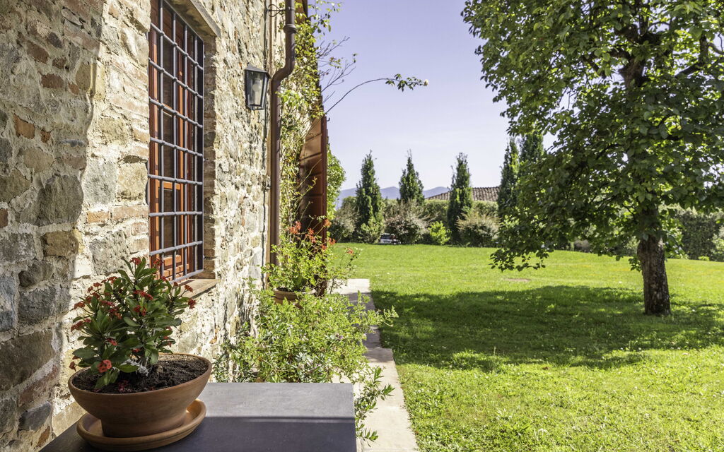 Villa Venere 12: Activities, Amenities, Building Exterior, Garden, Pool, Spring, Summer, Wellness