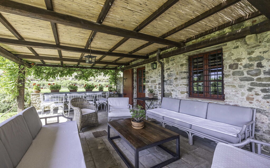 Villa Venere 12: Activities, Amenities, Building Exterior, Garden, Pool, Spring, Summer, Wellness