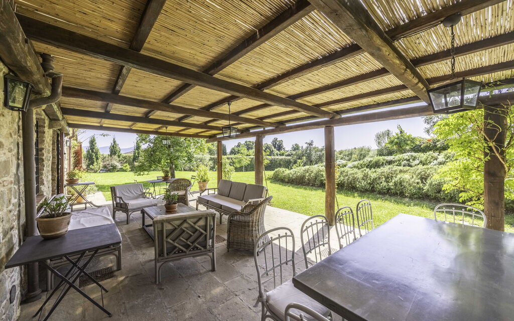 Villa Venere 12: Activities, Amenities, Building Exterior, Garden, Pool, Spring, Summer, Wellness