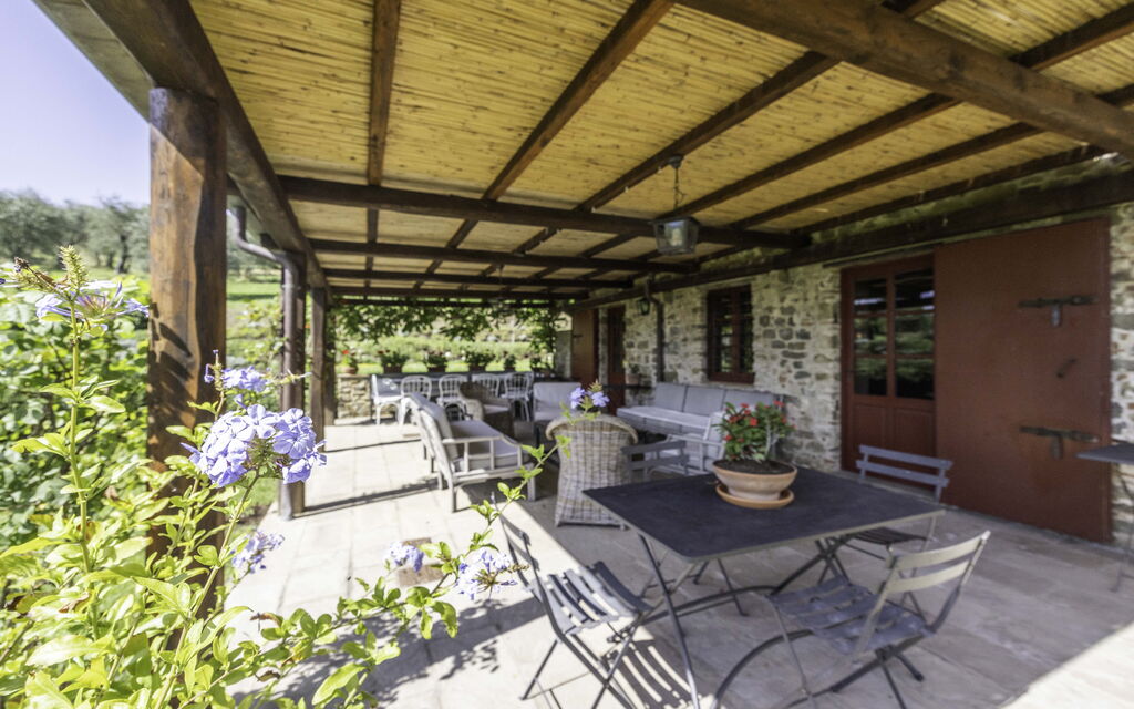 Villa Venere 12: Activities, Amenities, Building Exterior, Garden, Pool, Spring, Summer, Wellness