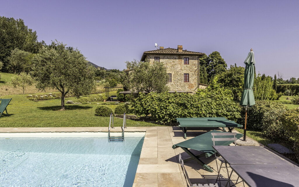 Villa Venere 12: Activities, Amenities, Building Exterior, Garden, Pool, Spring, Summer, Wellness