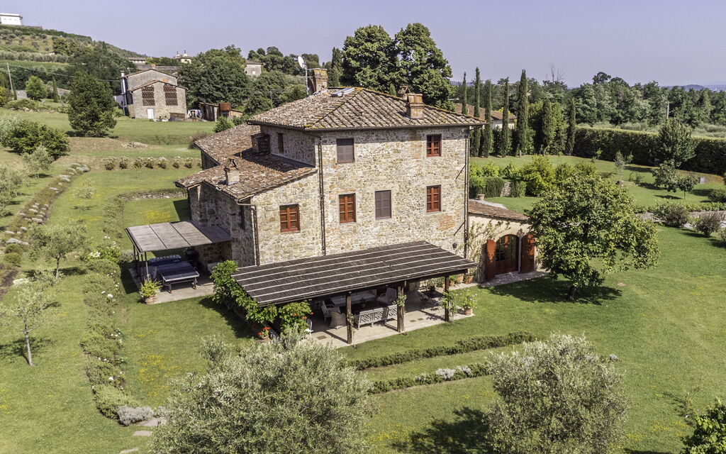 Villa Venere 12: Activities, Amenities, Building Exterior, Garden, Pool, Spring, Summer, Wellness