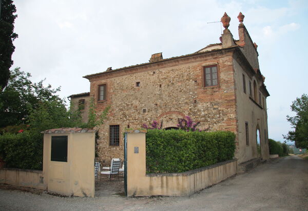 Villa Serena: Amenities, Building Exterior, Main Entrance, Pool, Spring, Summer