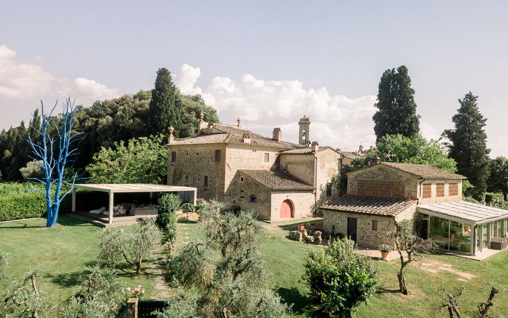 Villa Serena: Amenities, Building Exterior, Main Entrance, Pool, Spring, Summer