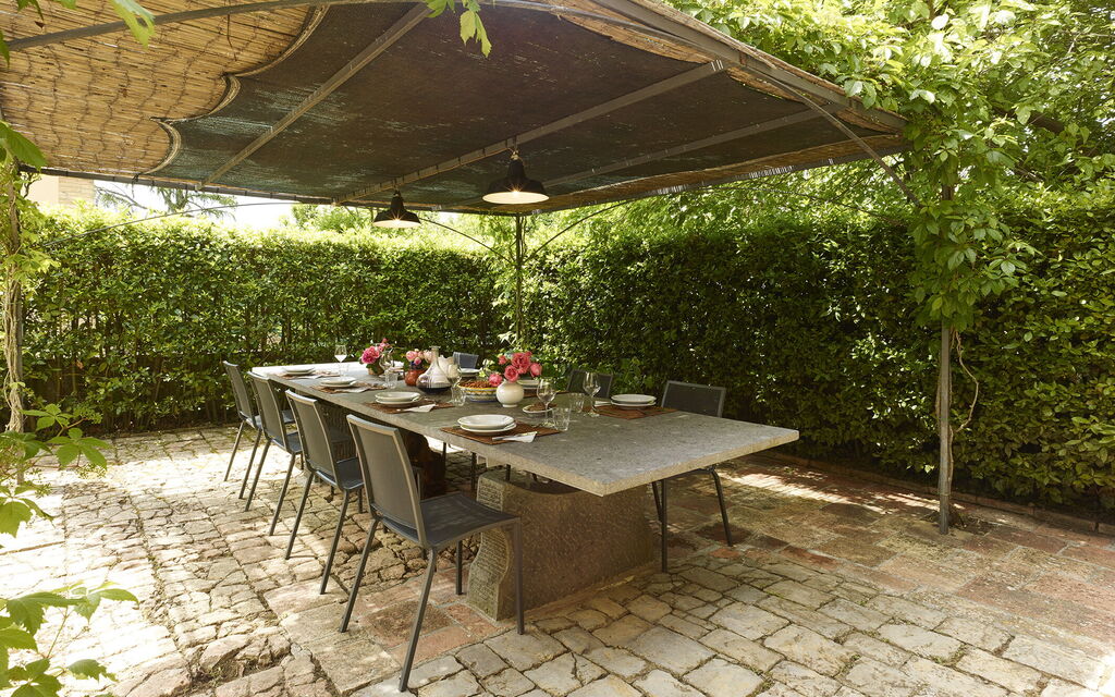 Villa Serena: Amenities, Building Exterior, Main Entrance, Pool, Spring, Summer