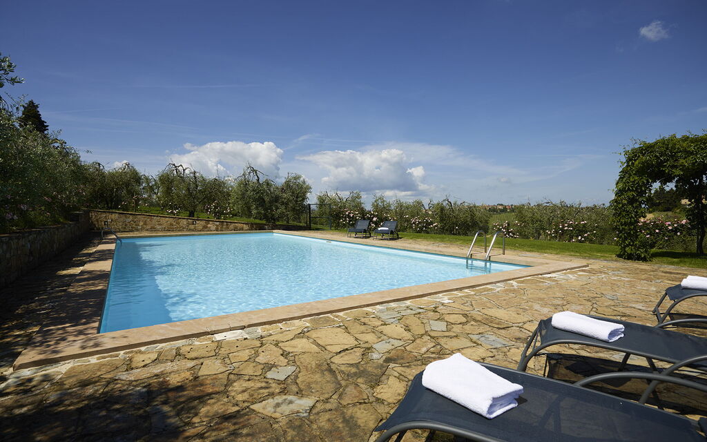 Villa Serena: Amenities, Building Exterior, Main Entrance, Pool, Spring, Summer