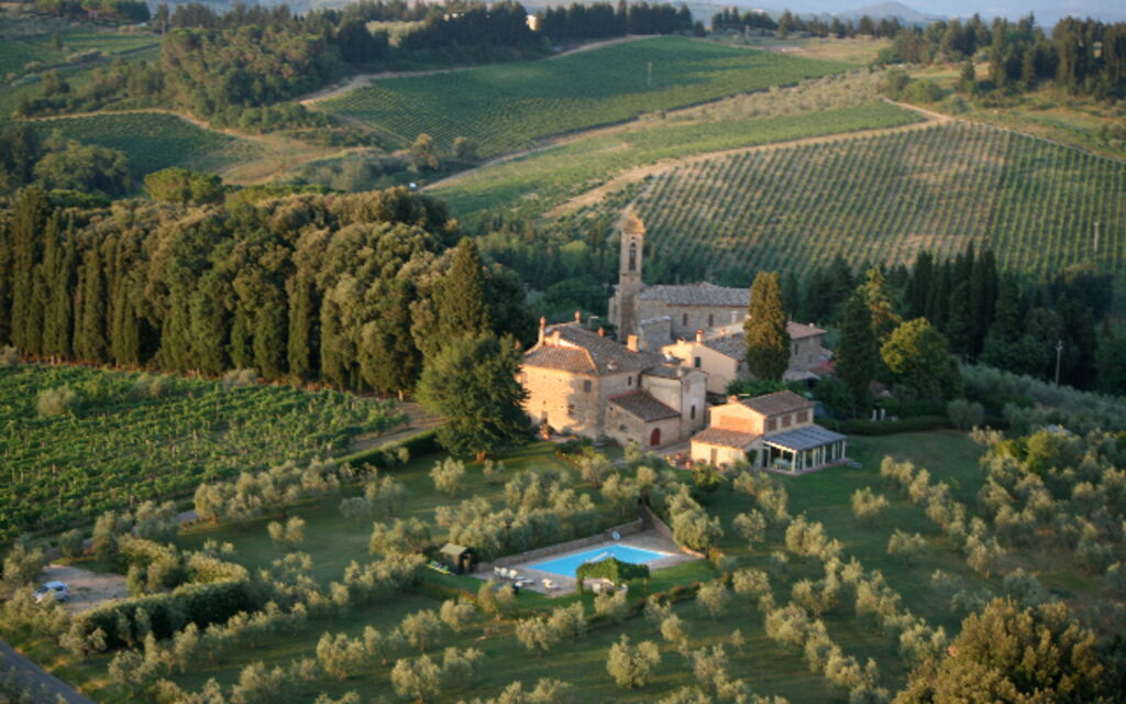 Villa Serena: Amenities, Building Exterior, Main Entrance, Pool, Spring, Summer