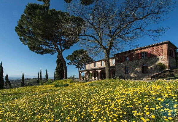 Villa Cerreto: Activities, Building Exterior, Garden, Hot Tub, Pool, Scenic View, Spring, Summer