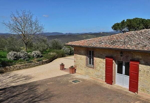 Villa Cerreto: Activities, Building Exterior, Garden, Hot Tub, Pool, Scenic View, Spring, Summer