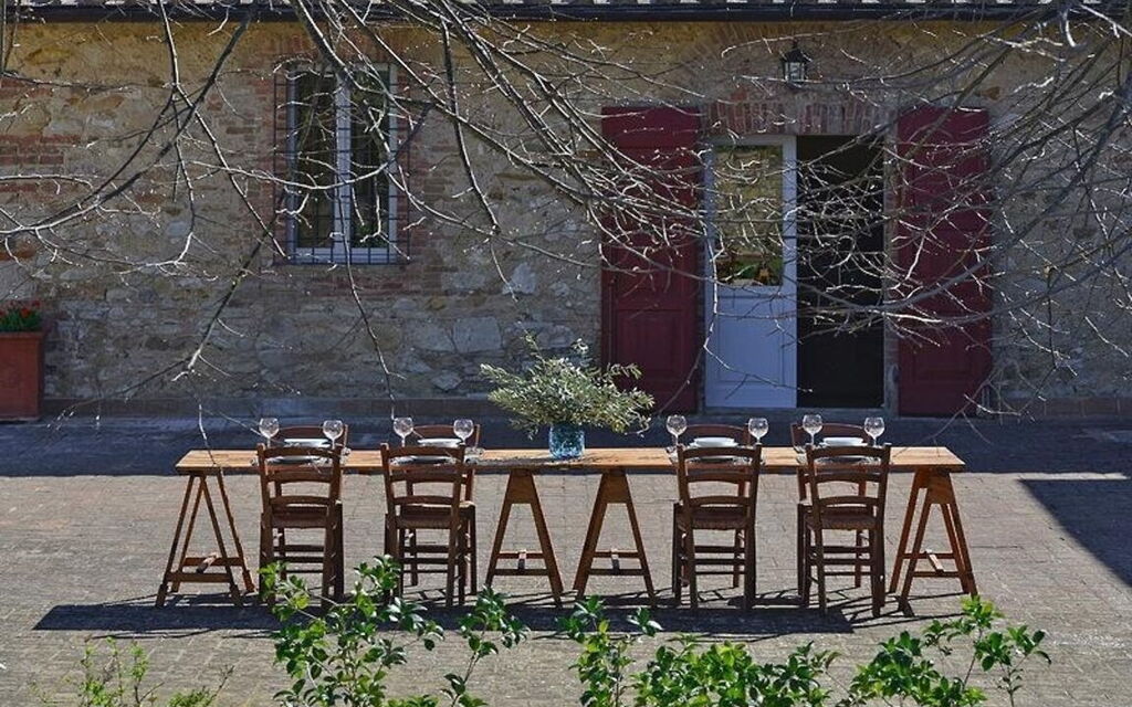 Villa Cerreto: Attività, Estate, Esterni, Giardino, Idromassaggio, Piscina, Primavera, Vista Panoramica