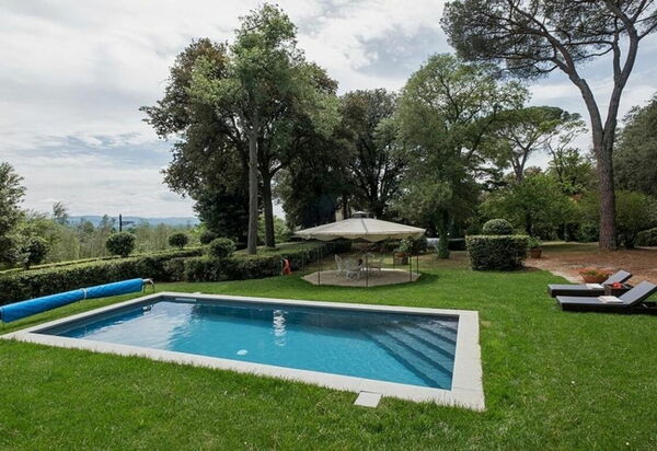 Villa Dante: all'aperto, Balcone / Terrazza / Patio, Caratteristiche, Estate, Esterni, Giardino, Piscina, Primavera