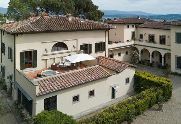 Villa Dante: all'aperto, Balcone / Terrazza / Patio, Caratteristiche, Estate, Esterni, Giardino, Piscina, Primavera