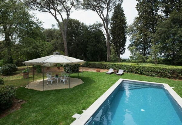 Villa Dante: all'aperto, Balcone / Terrazza / Patio, Caratteristiche, Estate, Esterni, Giardino, Piscina, Primavera