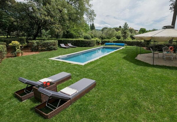 Villa Dante: all'aperto, Balcone / Terrazza / Patio, Caratteristiche, Estate, Esterni, Giardino, Piscina, Primavera