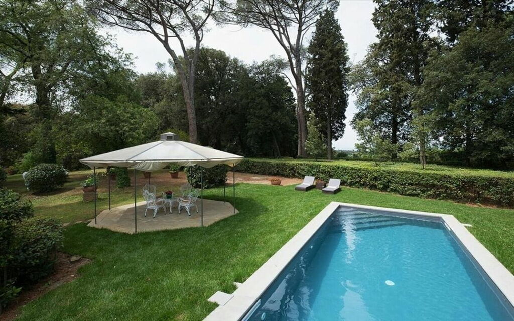 Villa Dante: all'aperto, Balcone / Terrazza / Patio, Caratteristiche, Estate, Esterni, Giardino, Piscina, Primavera