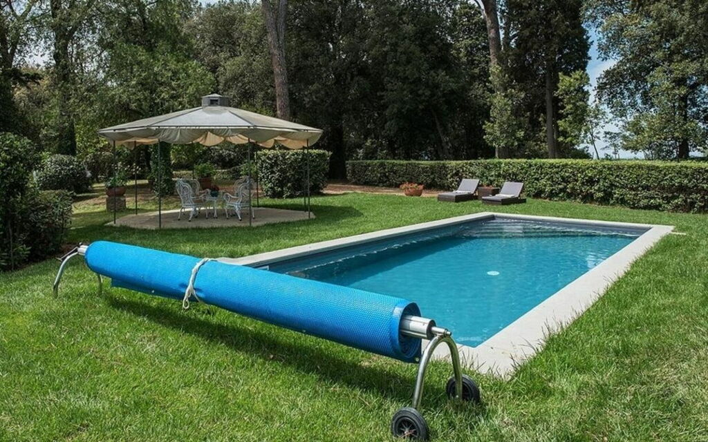 Villa Dante: all'aperto, Balcone / Terrazza / Patio, Caratteristiche, Estate, Esterni, Giardino, Piscina, Primavera