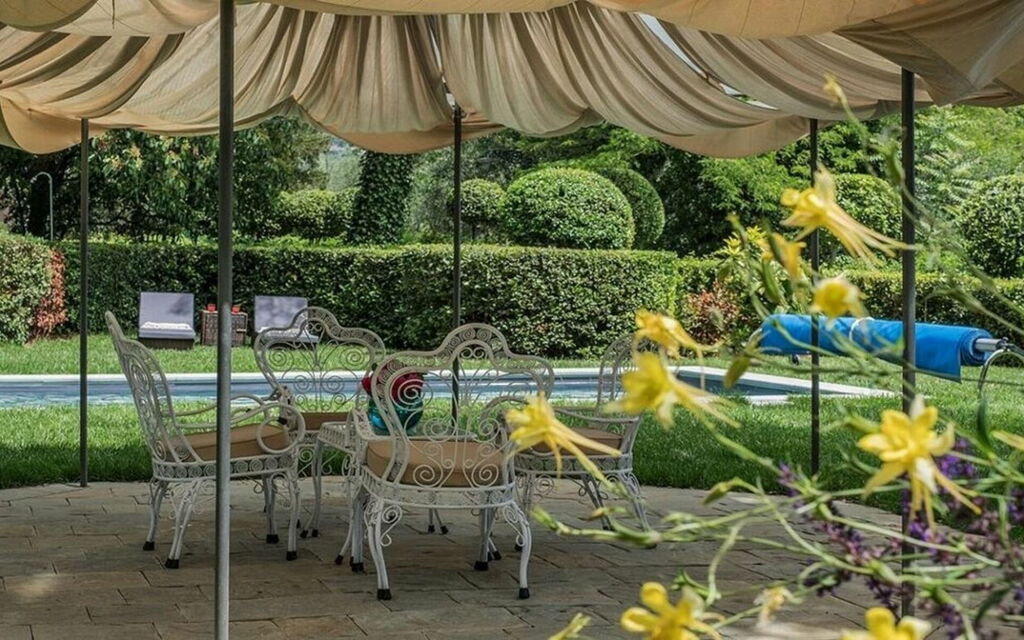 Villa Dante: all'aperto, Balcone / Terrazza / Patio, Caratteristiche, Estate, Esterni, Giardino, Piscina, Primavera