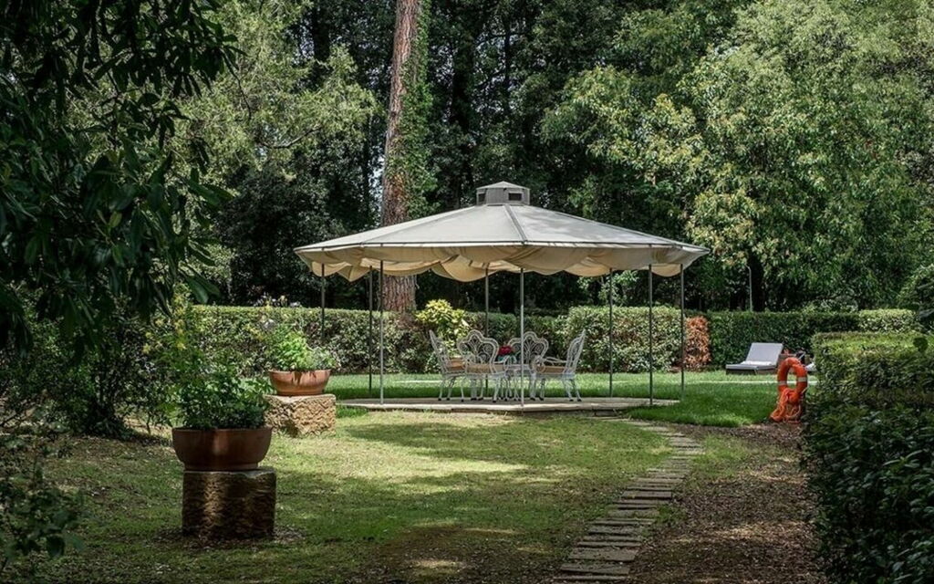 Villa Dante: all'aperto, Balcone / Terrazza / Patio, Caratteristiche, Estate, Esterni, Giardino, Piscina, Primavera