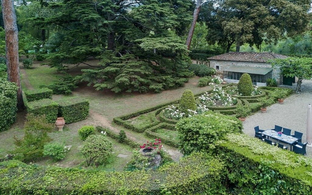 Villa Dante: all'aperto, Balcone / Terrazza / Patio, Caratteristiche, Estate, Esterni, Giardino, Piscina, Primavera