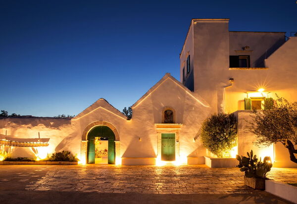 Masseria Del Saliceto: Building Exterior, Facilities, Outdoor, Spring, Summer