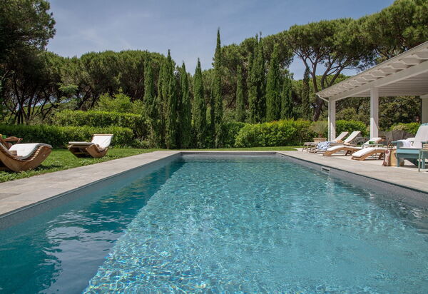 Villa Verde Beach: all'aperto, Attività, Caratteristiche, Cucina, Dettagli della stanza, Entrata Principale, Estate, Esterni, Giardino, Piscina, Primavera, Servizi