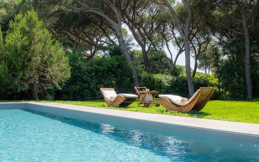 Villa Verde Beach: all'aperto, Attività, Caratteristiche, Cucina, Dettagli della stanza, Entrata Principale, Estate, Esterni, Giardino, Piscina, Primavera, Servizi