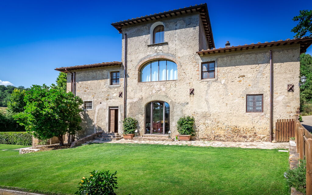 Villa Scipione Monaco: Attività, Caratteristiche, Entrata Principale, Estate, Esterni, Giardino, Piscina, Primavera