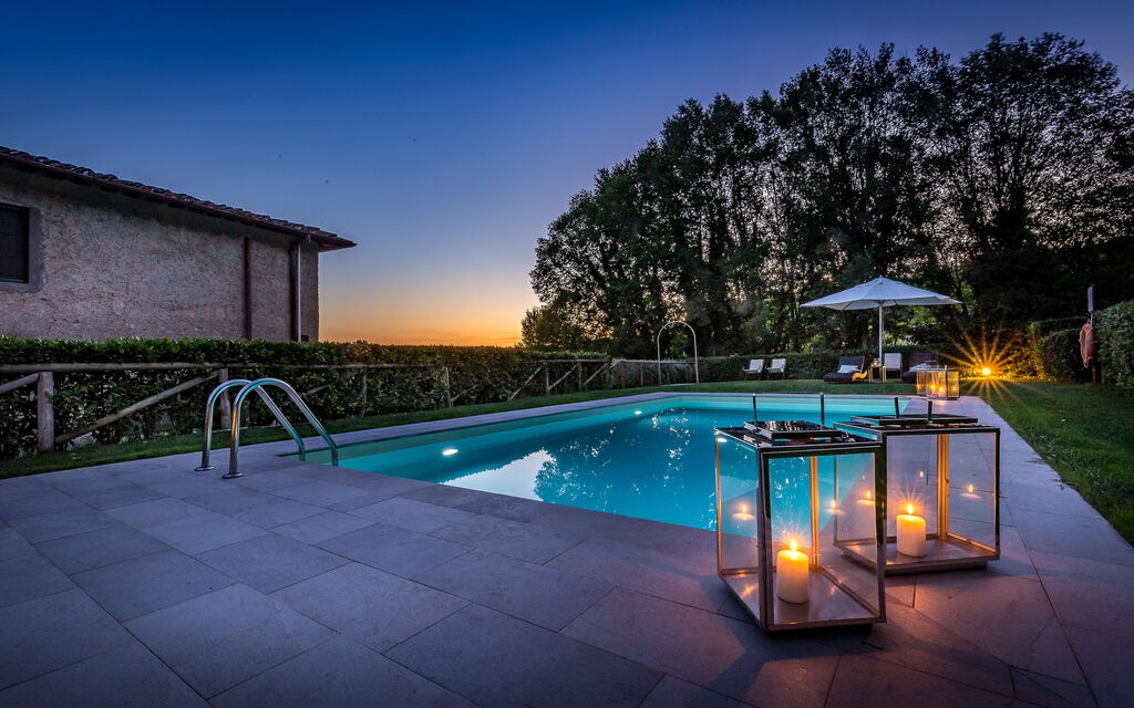 Villa Scipione Monaco: Attività, Caratteristiche, Entrata Principale, Estate, Esterni, Giardino, Piscina, Primavera