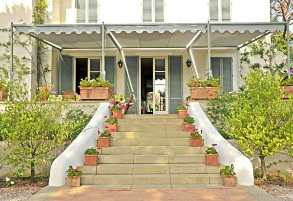 Villa Bibbona: all'aperto, Balcone / Terrazza / Patio, Estate, Esterni, Giardino, Piscina, Primavera