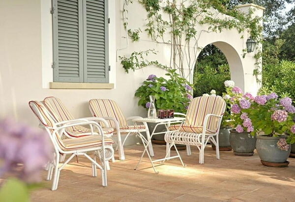 Villa Bibbona: all'aperto, Balcone / Terrazza / Patio, Estate, Esterni, Giardino, Piscina, Primavera