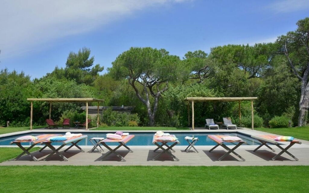 Villa Bibbona: all'aperto, Balcone / Terrazza / Patio, Estate, Esterni, Giardino, Piscina, Primavera