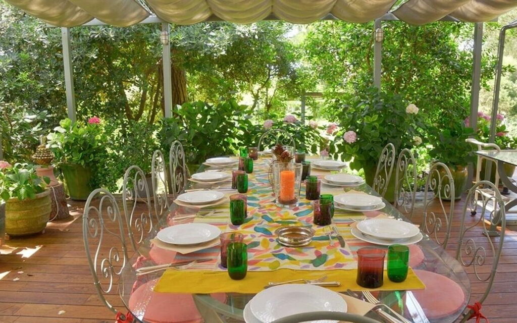 Villa Bibbona: all'aperto, Balcone / Terrazza / Patio, Estate, Esterni, Giardino, Piscina, Primavera