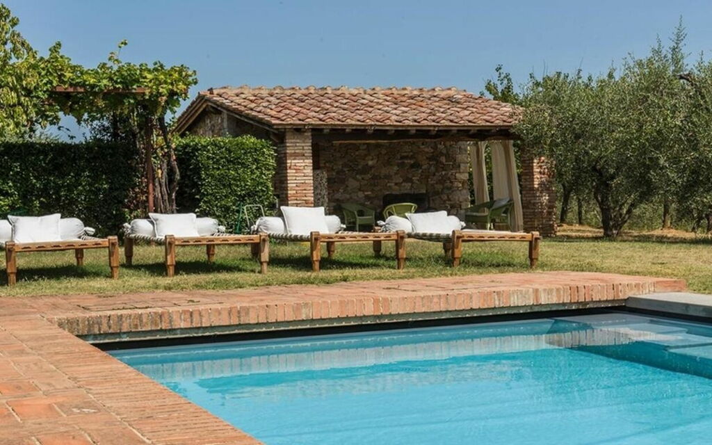 Villa Castello: Attività, Balcone / Terrazza / Patio, Caratteristiche, Estate, Esterni, Giardino, Piscina, Primavera, Servizi