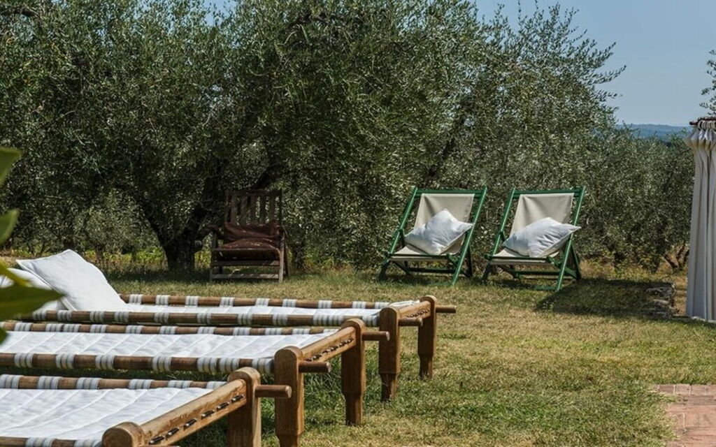 Villa Castello: Attività, Balcone / Terrazza / Patio, Caratteristiche, Estate, Esterni, Giardino, Piscina, Primavera, Servizi