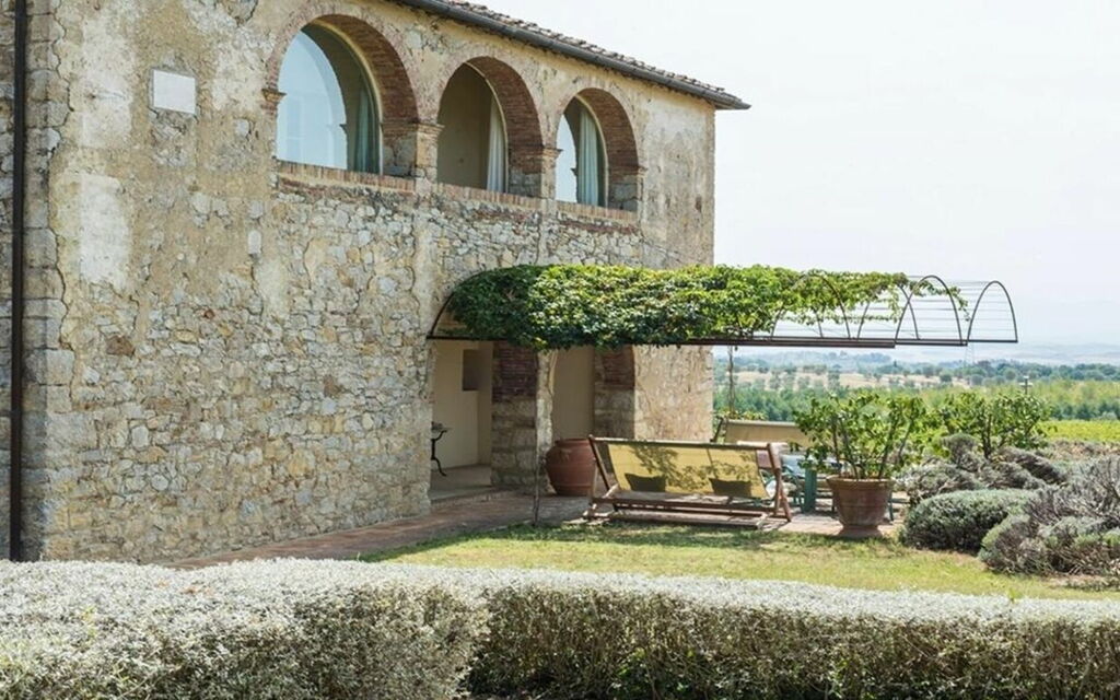 Villa Castello: Attività, Balcone / Terrazza / Patio, Caratteristiche, Estate, Esterni, Giardino, Piscina, Primavera, Servizi