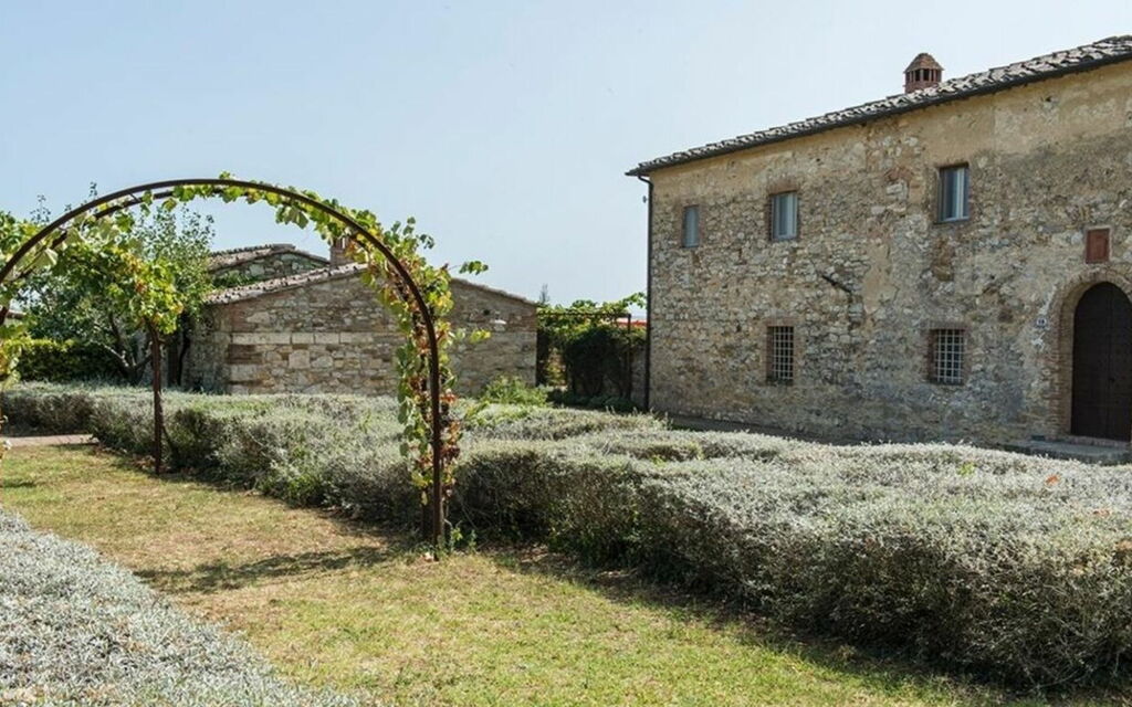 Villa Castello: Attività, Balcone / Terrazza / Patio, Caratteristiche, Estate, Esterni, Giardino, Piscina, Primavera, Servizi