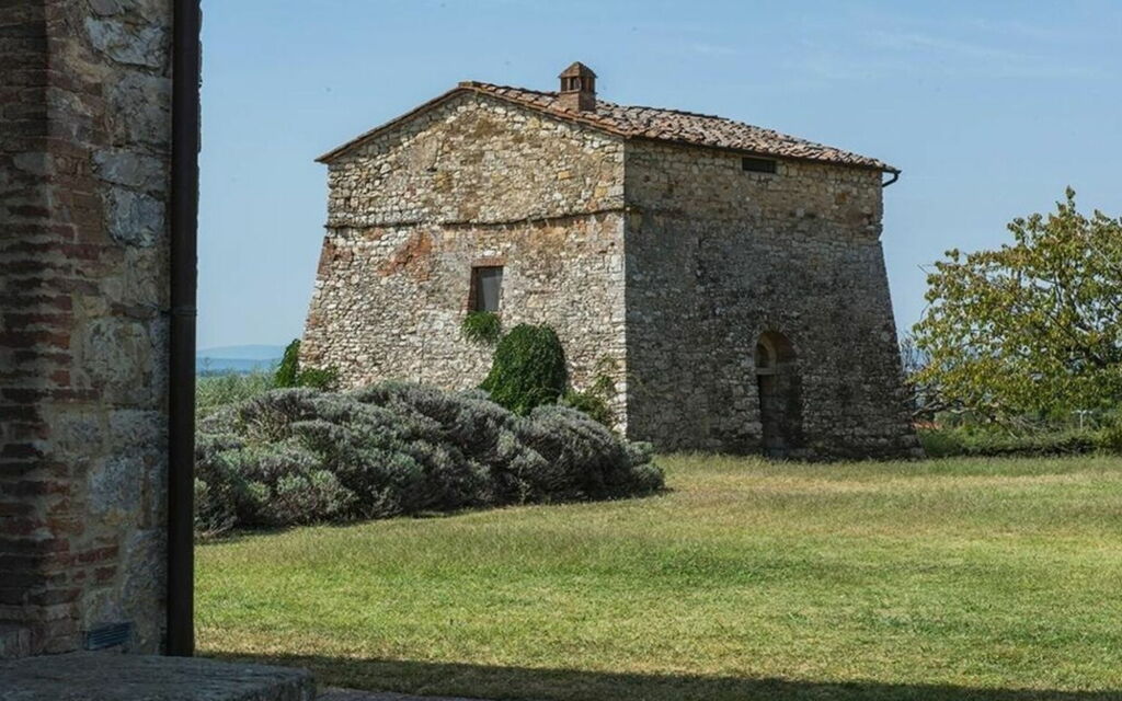 Villa Castello: Attività, Balcone / Terrazza / Patio, Caratteristiche, Estate, Esterni, Giardino, Piscina, Primavera, Servizi