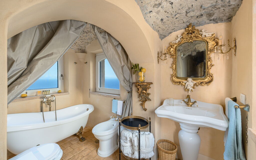 Villa Manieri: Building Exterior, Facilities, Pool, Spring, Summer, Wellness