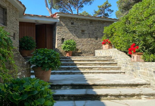 Villa Rocchetta: Benessere, Estate, Esterni, Giardino, Piscina, Primavera