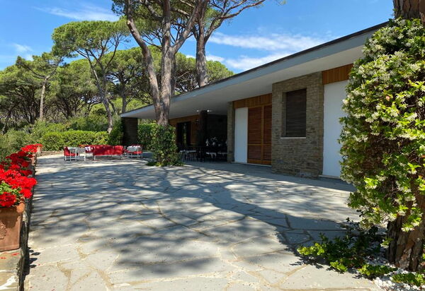 Villa Rocchetta: Benessere, Estate, Esterni, Giardino, Piscina, Primavera